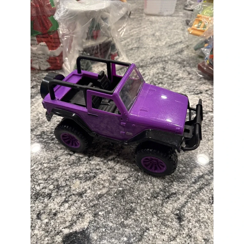Jada Toys Girlmazing 1/16 Scale Purple R/C‎ Jeep No Remote